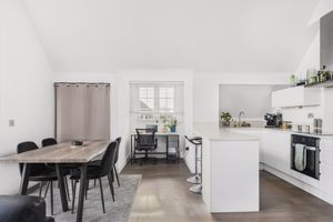 Photo 16- click for photo gallery